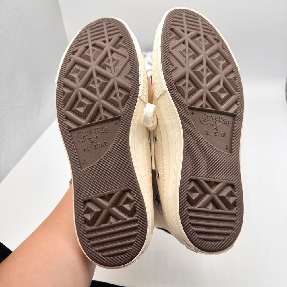 NWT Commes Des Garçons CDG Play Converse High Top Chuck 70 Heart Sneakers Cream - Picture 13 of 16